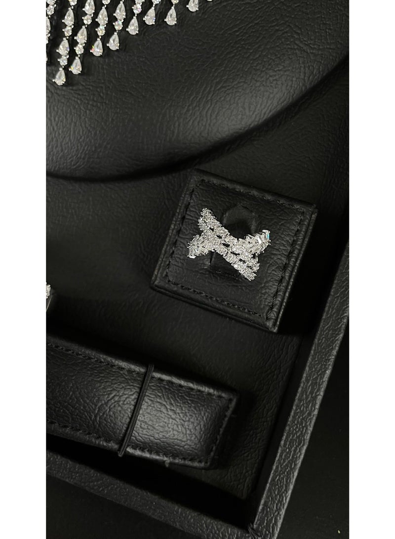 إليسيان طقم مجوهرات كامل فاخر مطلي بالذهب مرصّع بأحجار الزركون – عقد، أقراط، سوار وخاتمv - Image 5