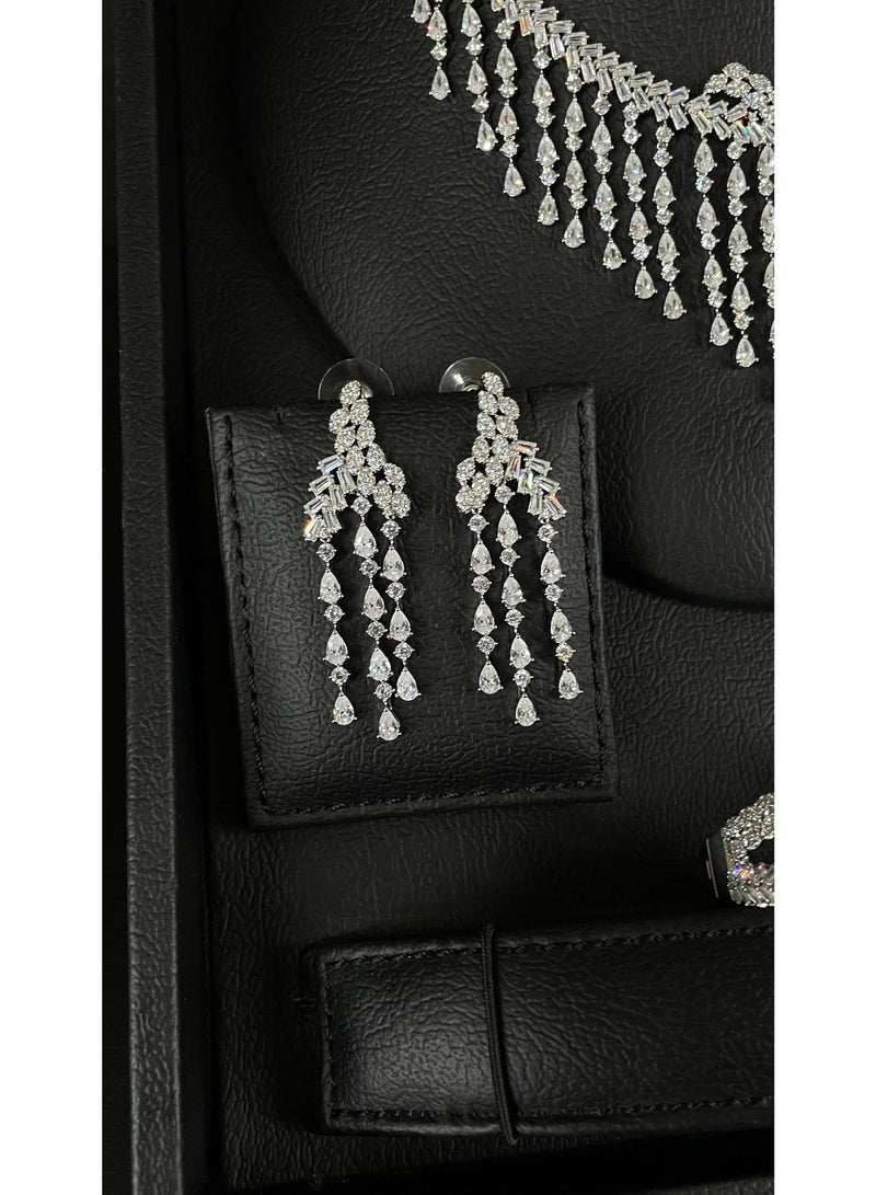 إليسيان طقم مجوهرات كامل فاخر مطلي بالذهب مرصّع بأحجار الزركون – عقد، أقراط، سوار وخاتمv - Image 3