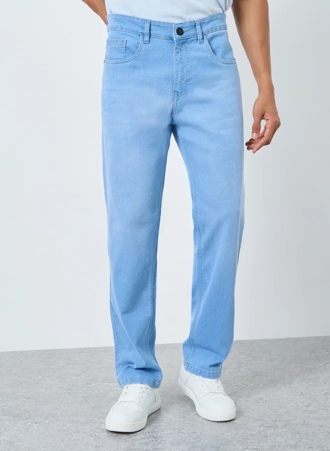 ستايلي جينز مشطوف فاتح بقصة مريحة