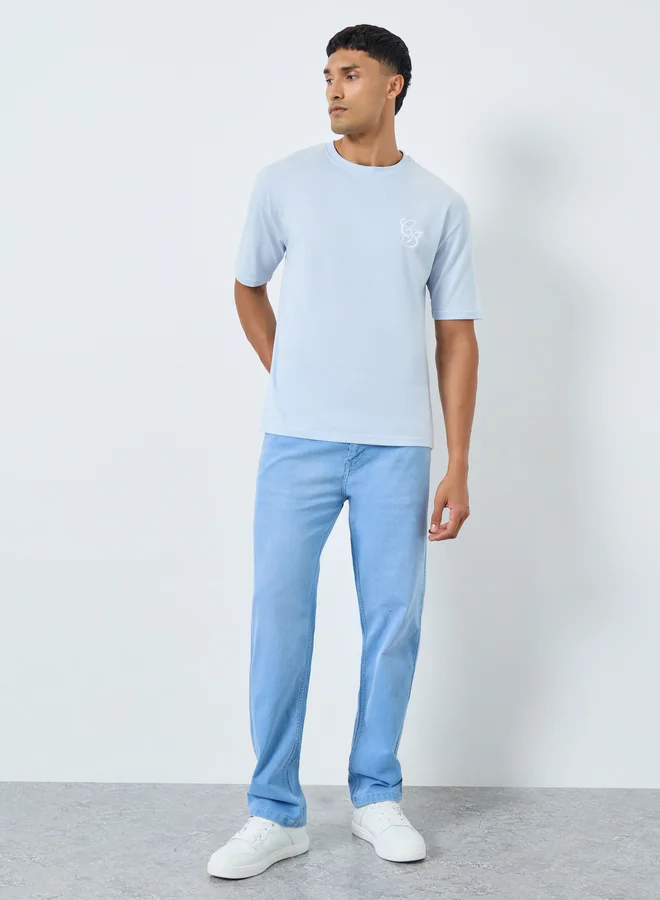 ستايلي جينز مشطوف فاتح بقصة مريحة