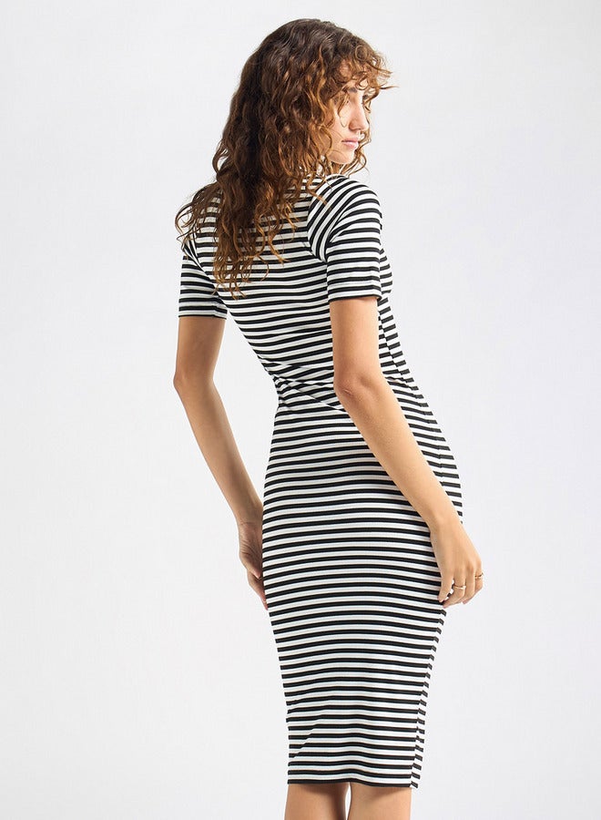 سبلاش فيڤ فستان مخطط بقصة ضيقة وياقة مستديرة وأكمام قصيرة - Image 3