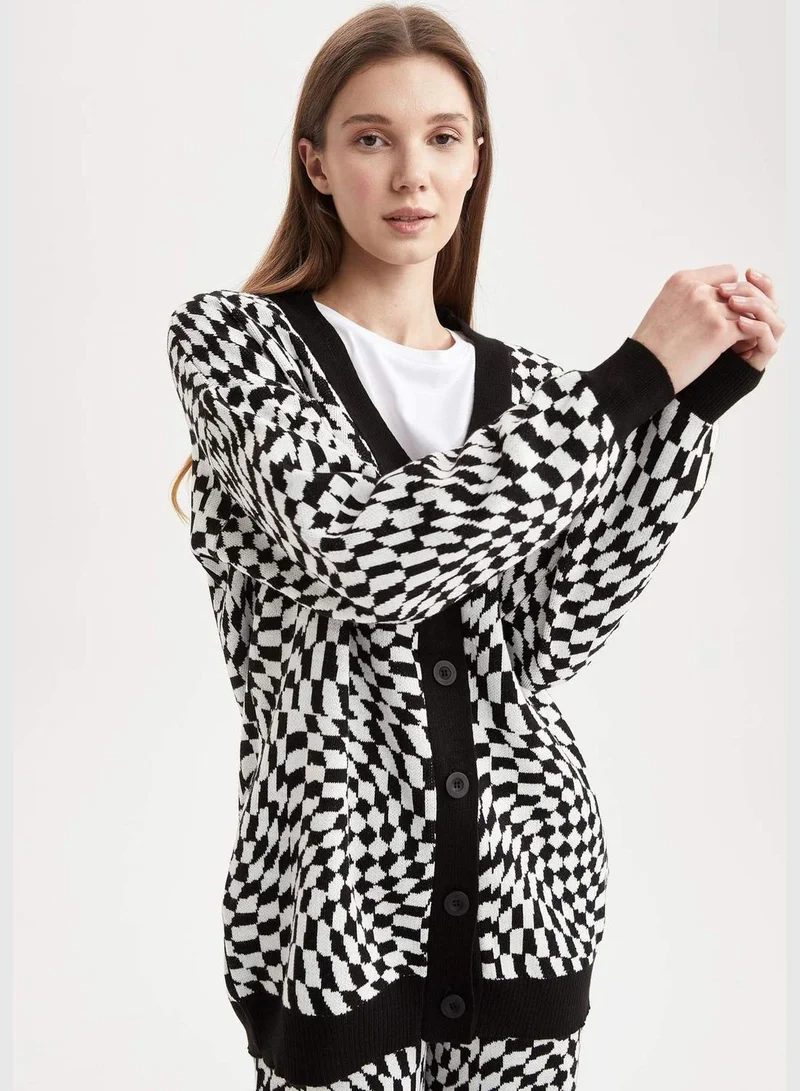 DeFacto Regular Fit V-Neck Long Sleeve Checkers Printed Cardigan