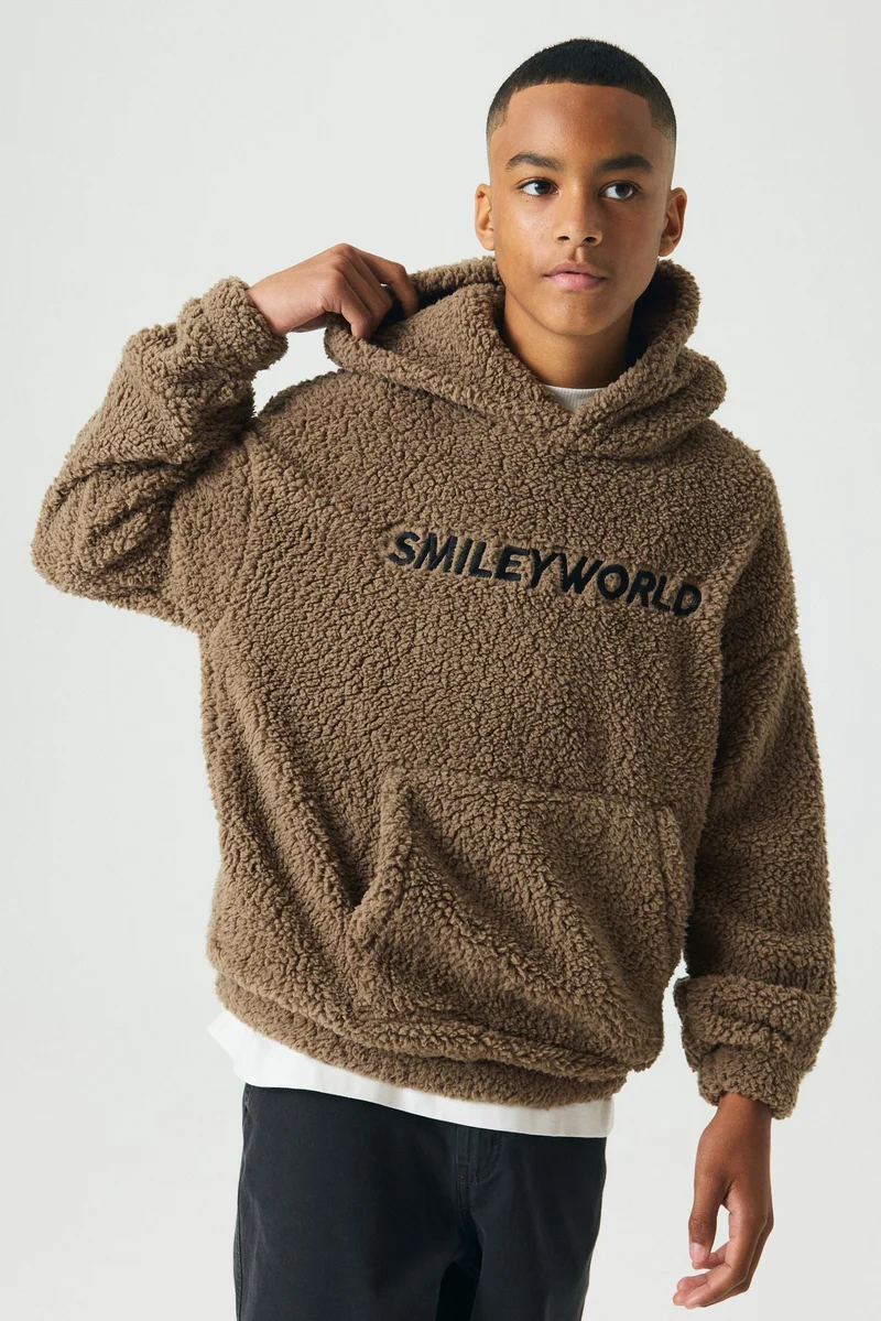 اتش اند ام هودي من التيدي مزين بنقشة