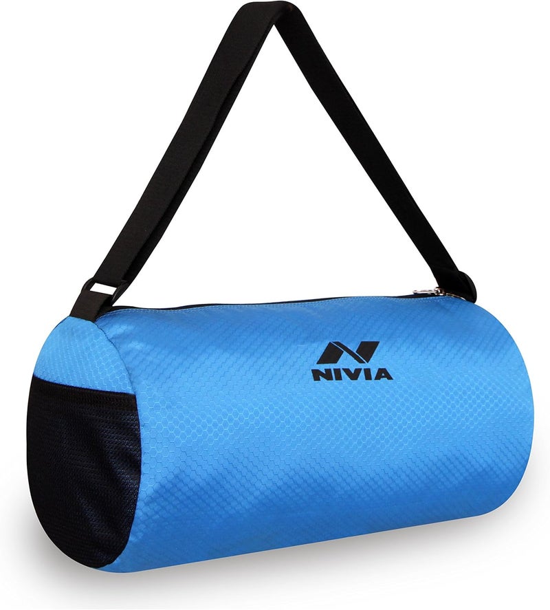 نيفيا حقيبة رياضية أساسية من البوليستر – أزرق/أسود، خفيفة الوزن وواسعة للجيم والأنشطة الخارجية - Image 2