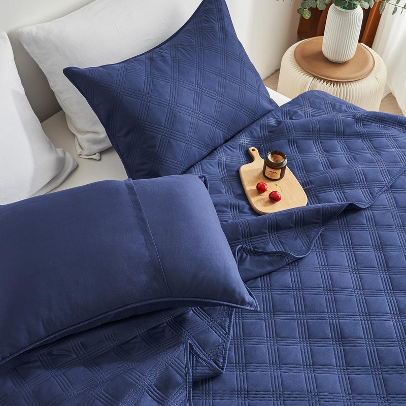 inron inron Quilt Set Queen Size  Navy Blue Microfiber Ultrasonic Full Bedspreads  Lightweight Breathable Coverlet  Modern Geometric Pattern Thin Bedding Set for All Season (1 Quilt  2 Pillow Shams)  - Image 3