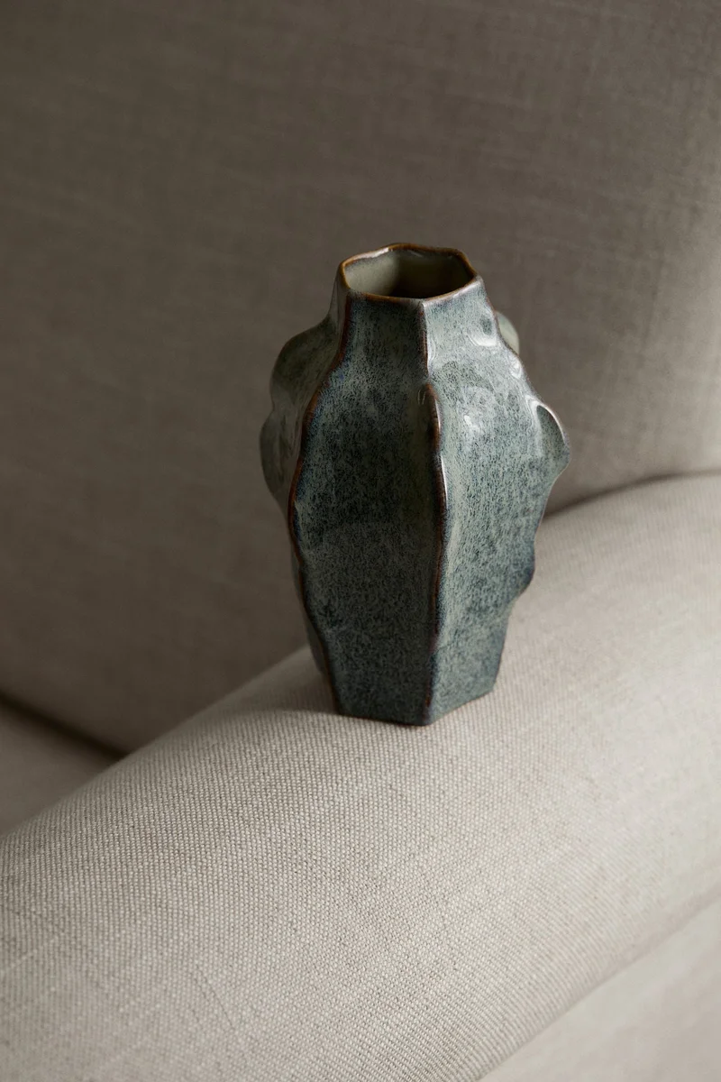 اتش اند ام مزهرية صغيرة من الخزف