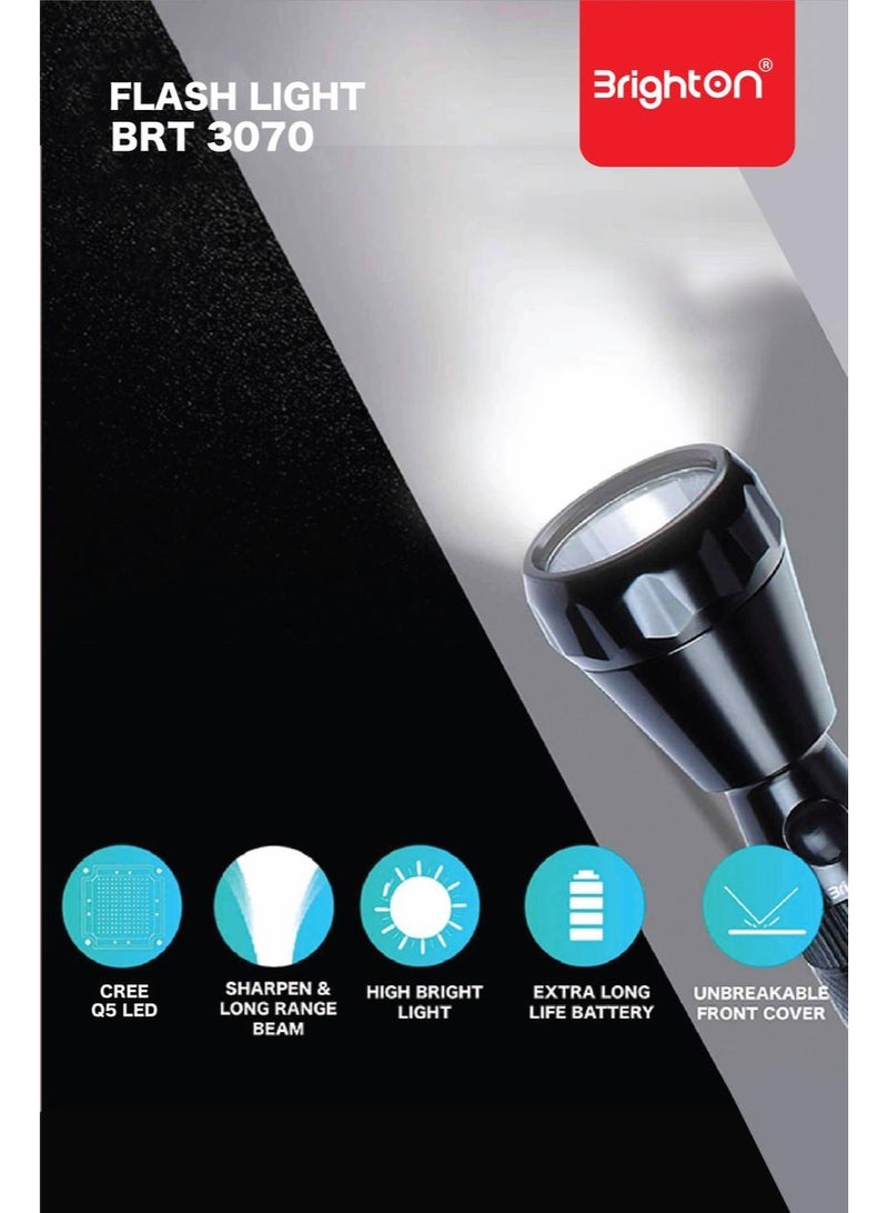 برايتون نظام مصباح يدوي LED قابل لإعادة الشحن BRT3070، مزود بمصباح CREE Q5 LED، مدى إضاءة 5000 متر، عمر افتراضي 100000 ساعة، شحن مدمج، مفتاح دوار، شعاع ضوئي بارد ساطع - Image 5