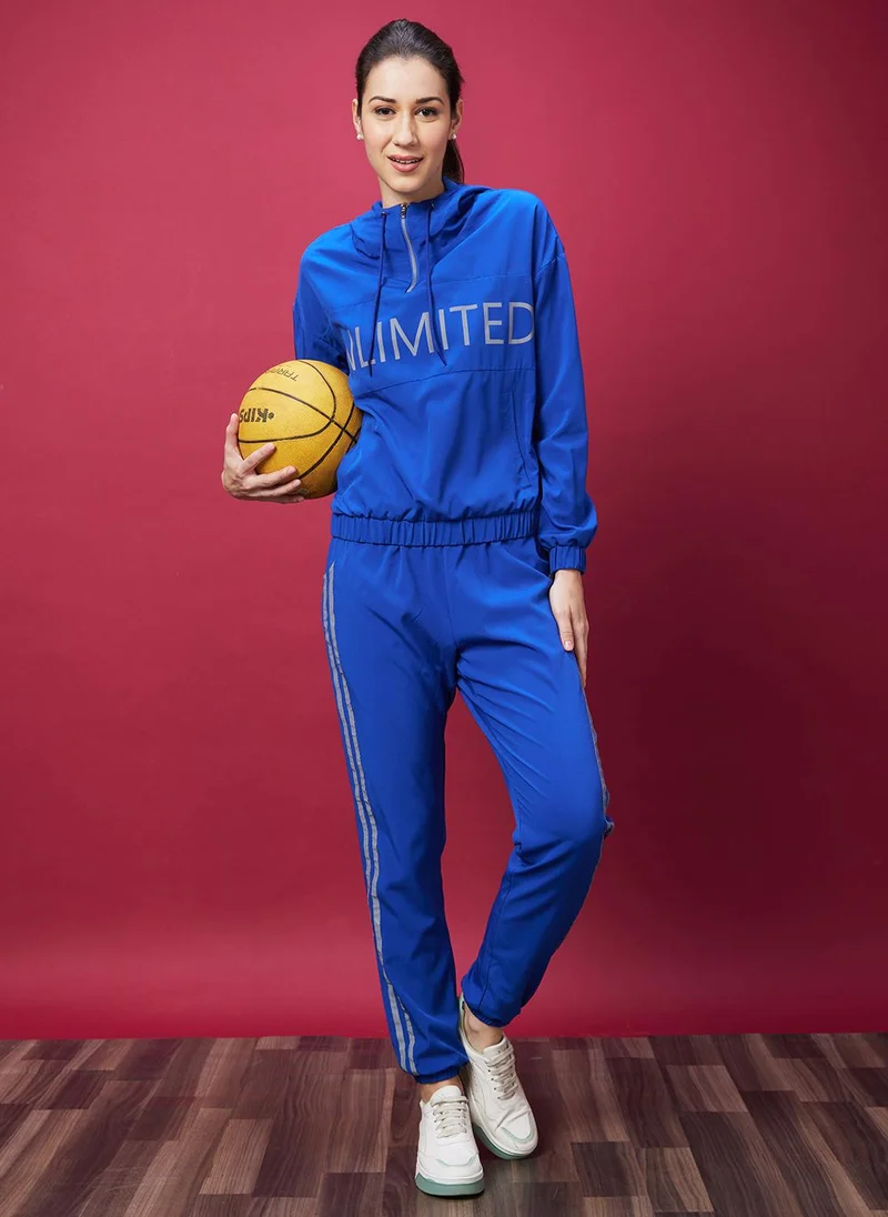 جلو باص جاكيت بومبر نسائي بطباعة جرافيك وشريط عاكس من جلوبس