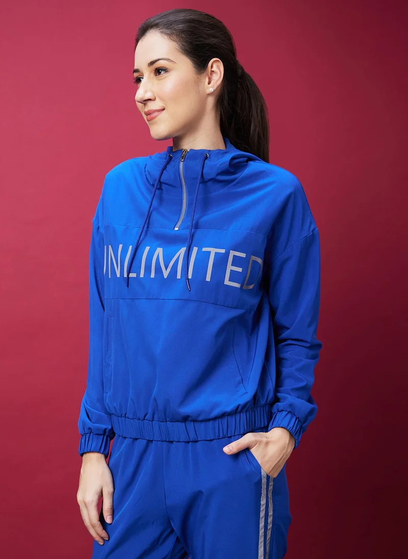 جلو باص جاكيت بومبر نسائي بطباعة جرافيك وشريط عاكس من جلوبس