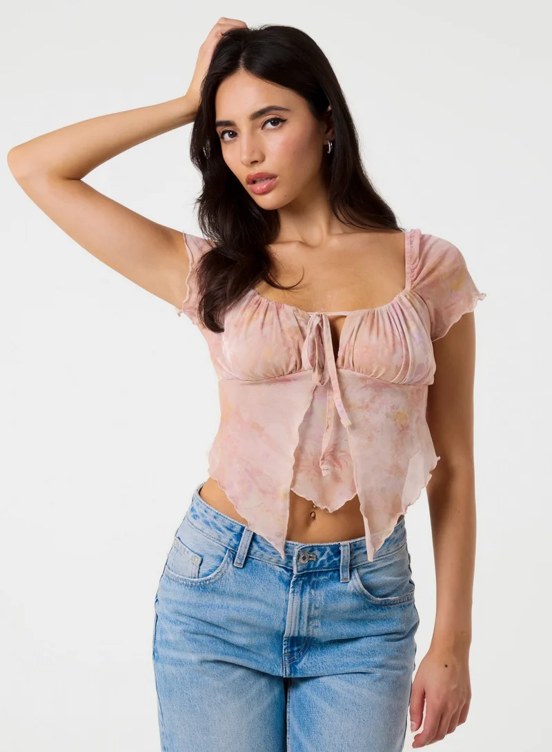 بينك فانيلا بلوزة قصيرة بأكمام قصيرة وشبكة على شكل فراشة