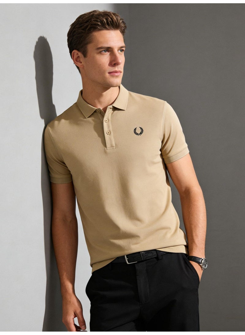 Fred Perry  double-pointed Polo shirt | Men's Polo shirt with white striped collar and cuffs, classic modern style, creating timeless casual fashion. - Image 3