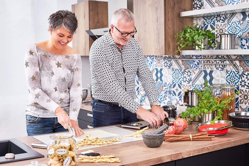 RÖSLE Rosle 12802 Stainless Steel Manual Citrus Lemon Reamer & Juicer with Strainer - Image 5