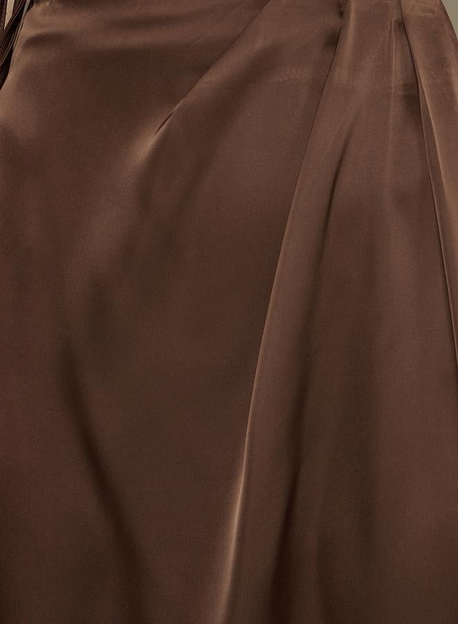 Styli Pleated Satin Midi Skirt with Side Slit Detail  - Image 3