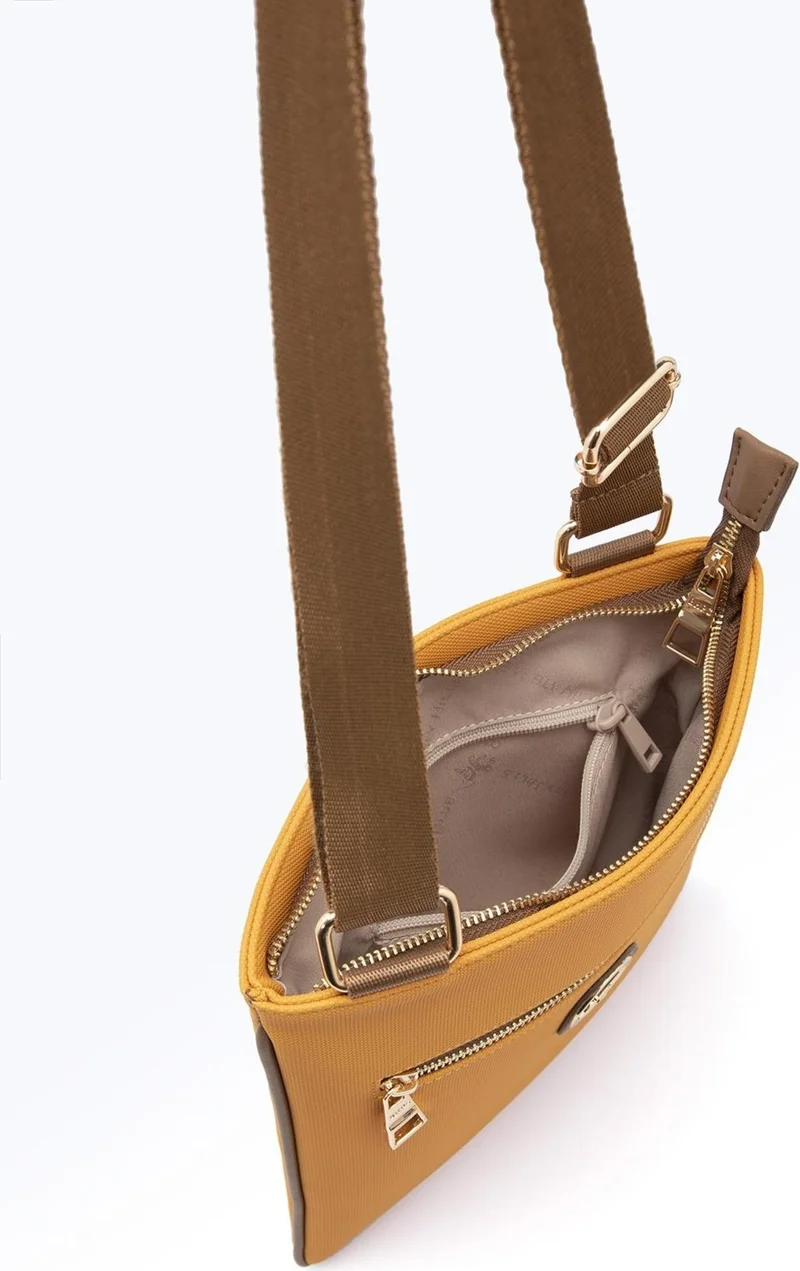 BEVERLY HILLS POLO CLUB 05BHPC8010-HR Mustard Women's Shoulder Bag