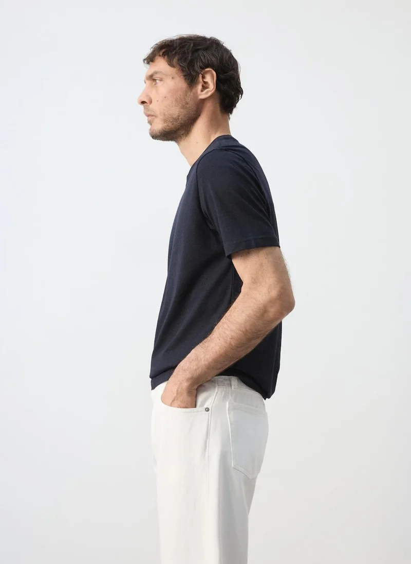 Mango Man 56-NAVY Slim Fit T-Shirt 180Gsm for Men | Best Price UAE