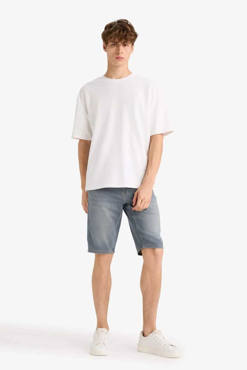 ديفاكتو Slim Fit Denim Bermuda Shorts