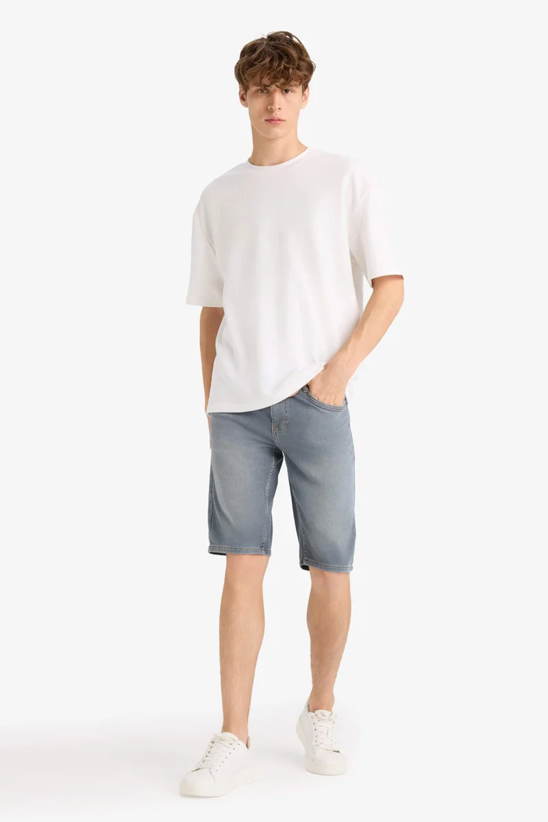 ديفاكتو Slim Fit Denim Bermuda Shorts