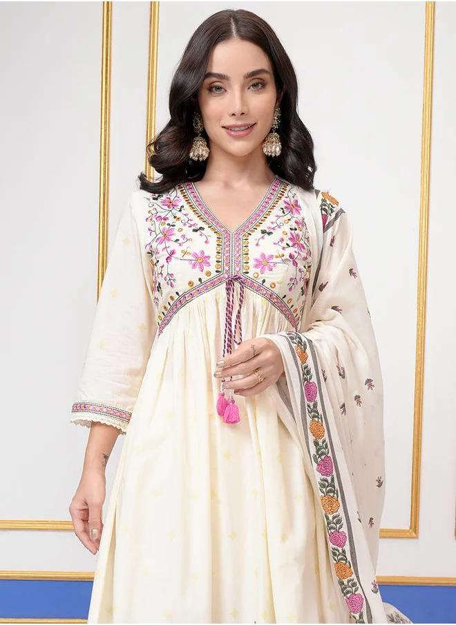 فيشود Floral Printed Thread Work Pure Cotton Empire Kurta, Trouser with Dupatta by Styli