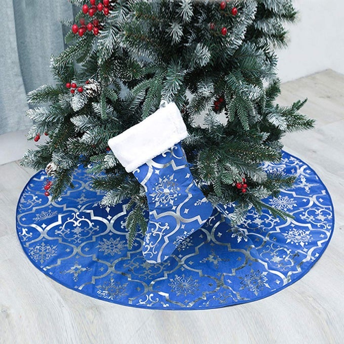 CHRISTMAS TREE SKIRT 48 INCHES LARGE RED FLANNEL TREE MAT WITH GILDED CHRISTMAS PATTERNS SKIRT FOR XMAS TREE HOLIDAY PARTY DECORATIONS INDOOR OUTDOOR WITH 1 CHRISTMAS STOCKING BLUE