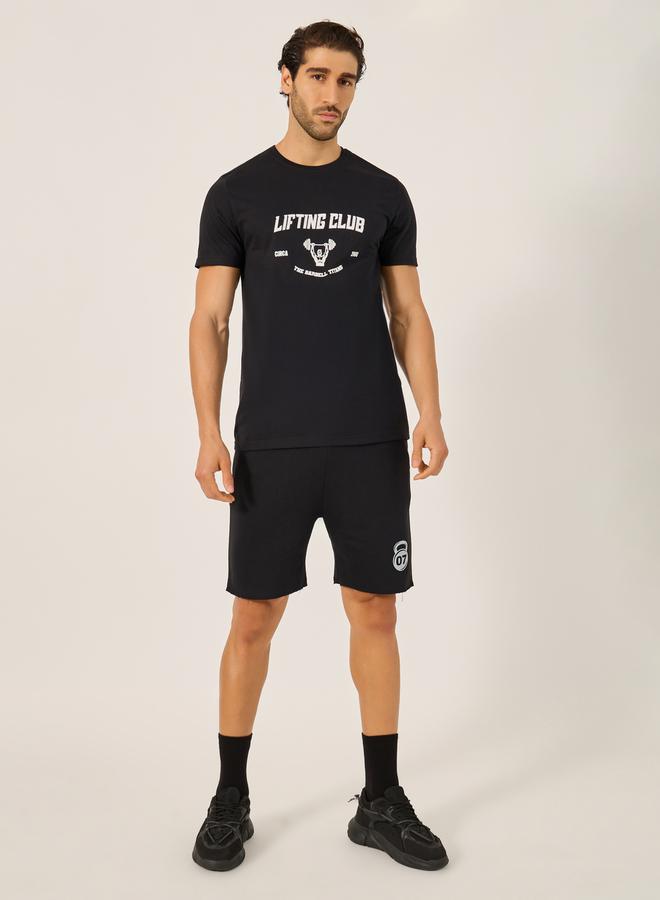 Styli Graphic Print Raw-Edge Hem Shorts  - Image 3