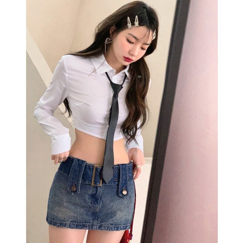 Pure desire spicy girl, navel-revealing waist, white long-sleeved shirt, design sense, niche, slim-fit tie shirt, women's short style - Image 1