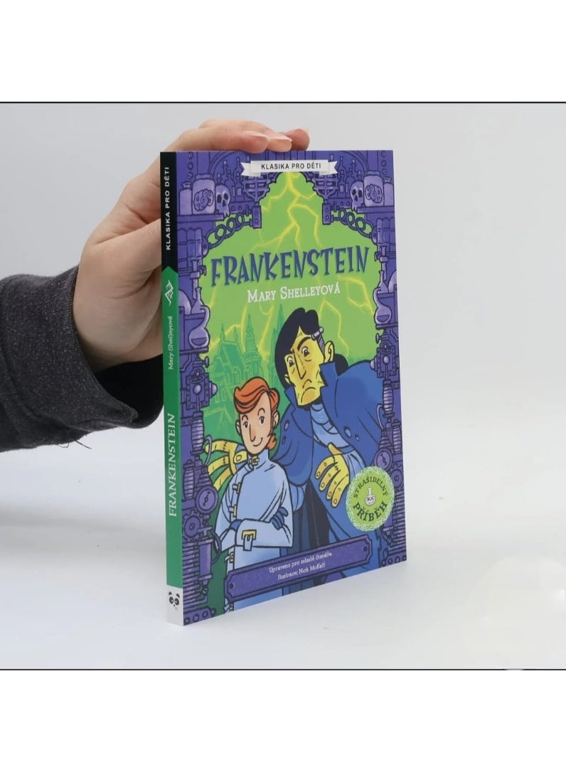 مجموعة مكونه من 6  كتب The Creepy Classics المخصصة للأطفال، وهي عبارة عن إعادة صياغة مبسطة لقصص الرعب الكلاسيكية. - Image 4