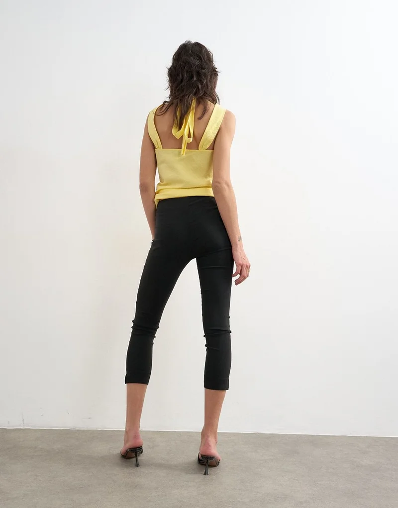 توب شوب Maya Capri Length Trousers