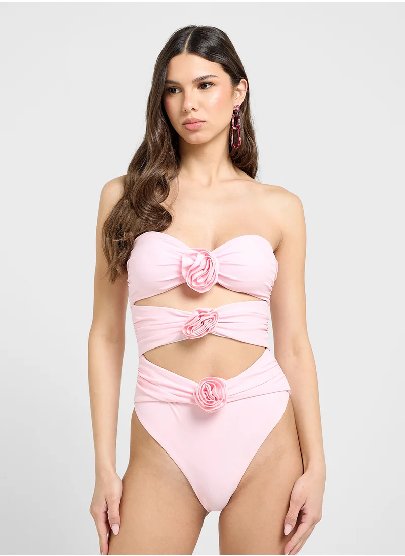 جينجر Cutout Detail Swimsuit With Crosage Detail