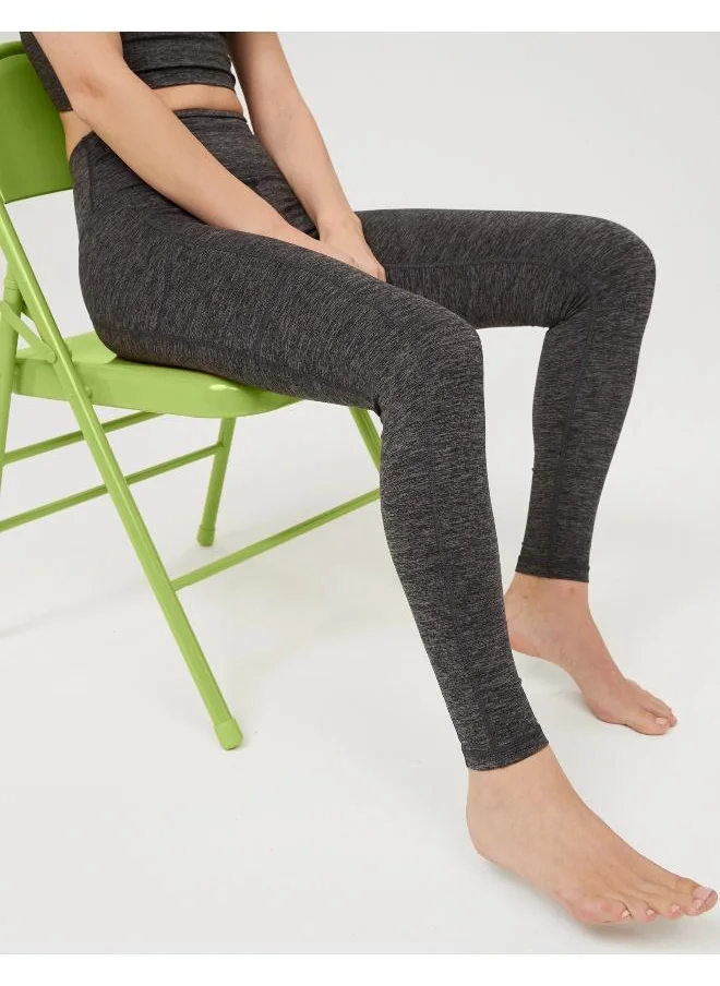 آري من امريكان ايجل OFFLINE The Hugger High Waisted Legging