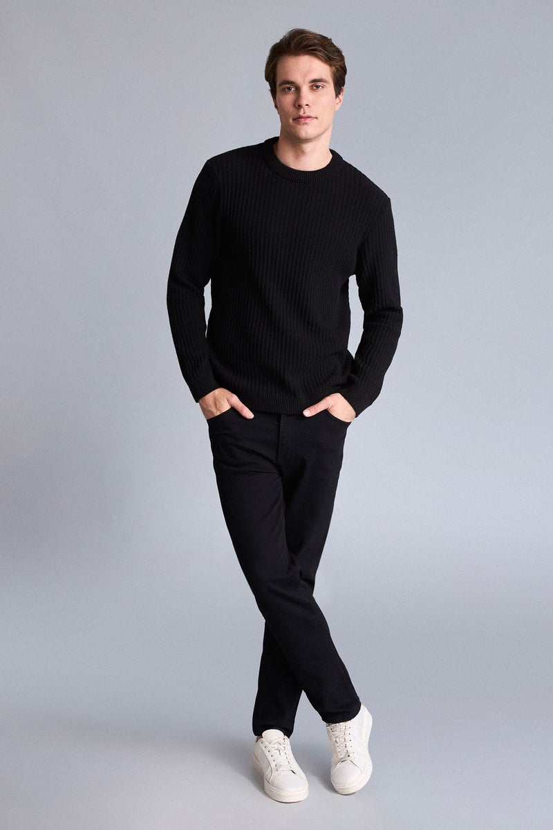 DeFacto Black Man Standard Fit Crew Neck Knitwear Pullover Casual - Image 2