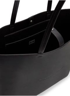 Women's Essential Metal Logo Tote - Faux Leather, Black - pzsku/ZD4503B2007638CE6E12FZ/45/_/1724216644/f77a59a4-deb5-4a68-8b91-320ffa50eba6