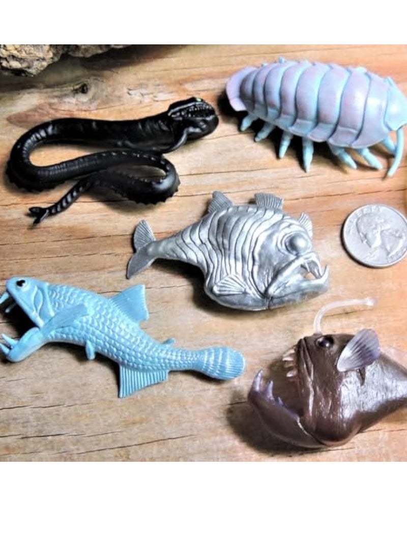KASTWAVE - 7 PCS Deep Sea Creatures Mini Figurines Set, Mini Figures in 7 Realistic Designs, Prehistoric Ocean Plastic Ancient Marine Animal Figures, Party Decoration Montessori Toys for Kids Toddlers - Image 1