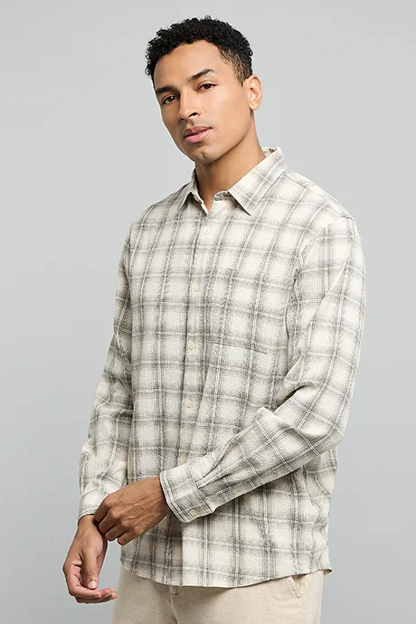 R&B Plaid Shirt with Classic Collar and Long Sleeves
