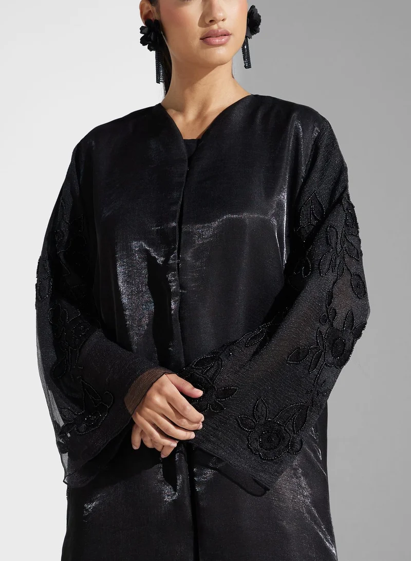 hayas closet Embroidered V-Neck Abaya
