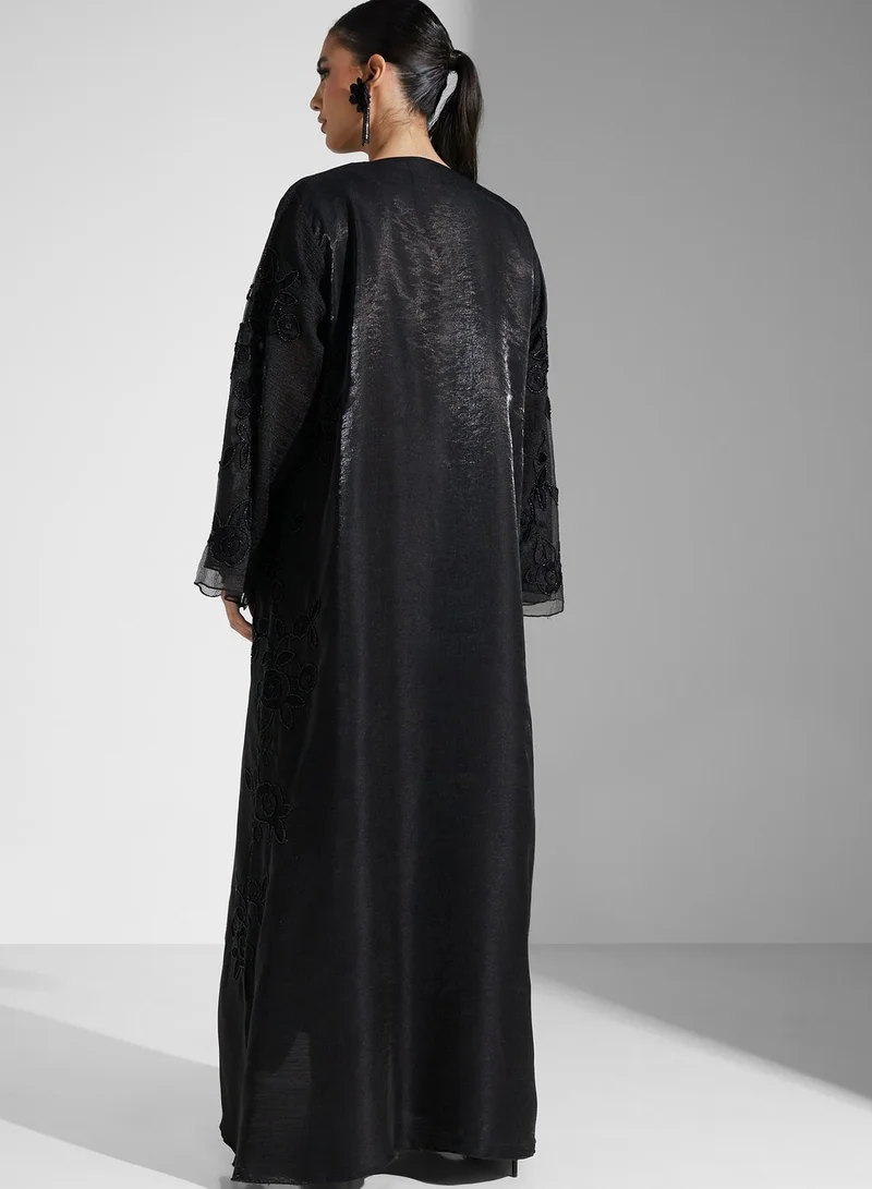 hayas closet Embroidered V-Neck Abaya