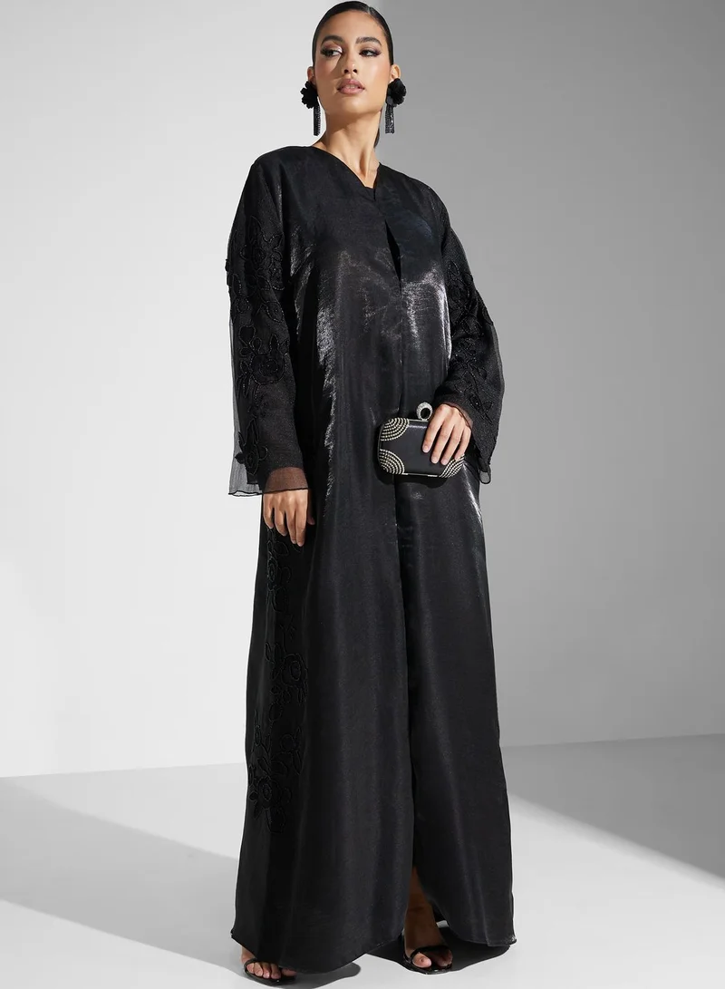hayas closet Embroidered V-Neck Abaya