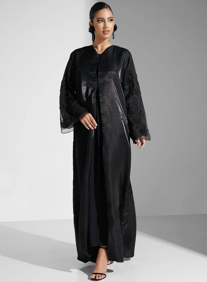 hayas closet Embroidered V-Neck Abaya