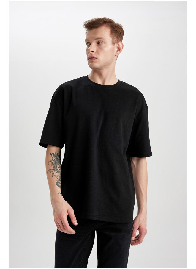 Man Oversize Fit Crew Neck Short Sleeve Knitted T-Shirt - pzsku/ZD45A128302BC05436FFEZ/45/_/1735653122/d1dcf83c-cc9e-4ba1-b47d-741144ae1ae0