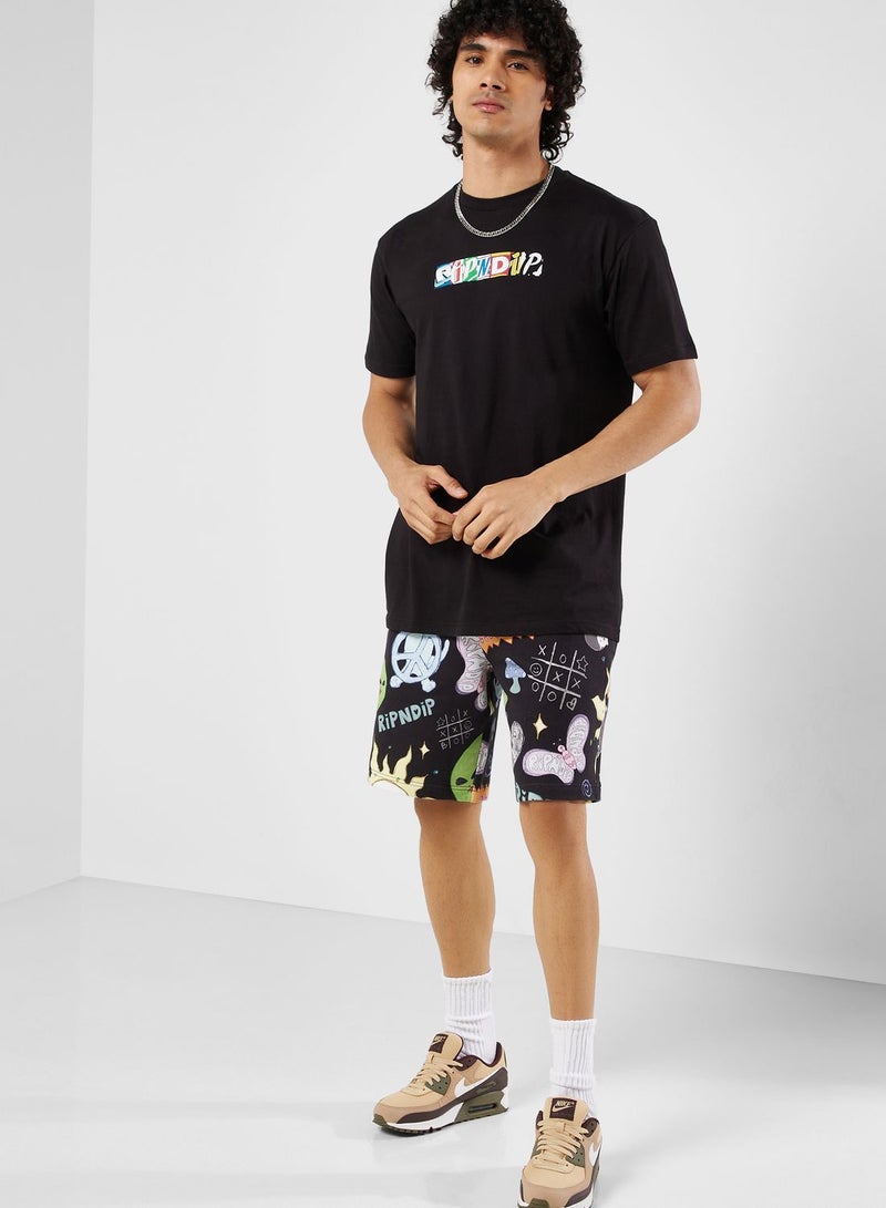 تيشيرت بطبعة جرافيك