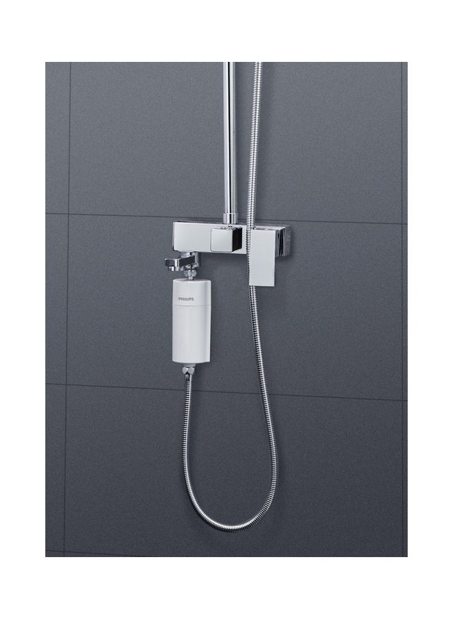 Philips Water-In-Line Shower Filter, Reduces Chlorine By Upto 99%, Easy to Install, Fits All Standard Hoses And Taps White - Image 1