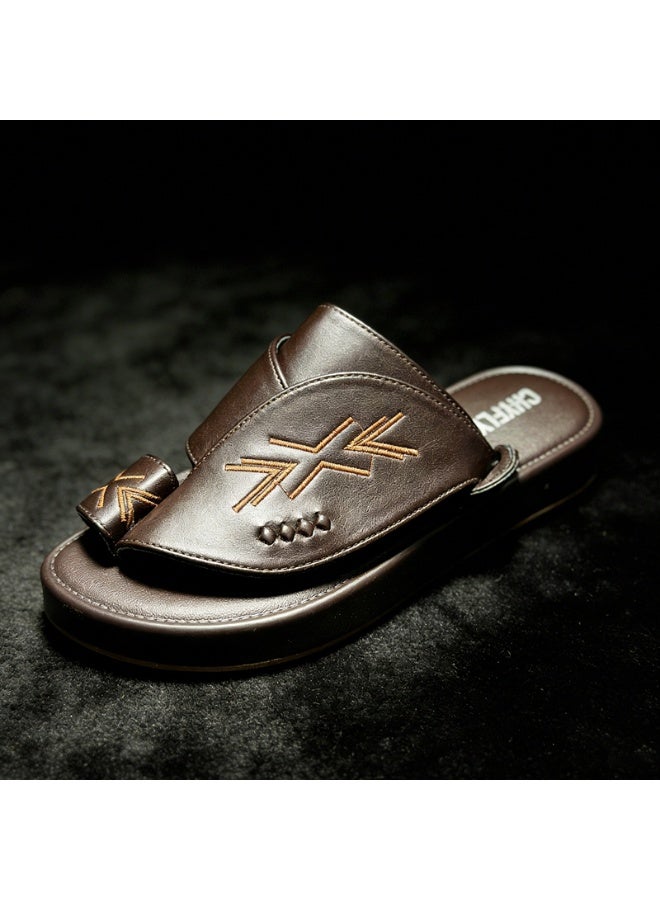 Men's Flat And Comfortable Slippers In The Arabic Style, Casual Slippers That Are Easy To Wear, Hand-Embroidered Slippers With A Unique Design. - Image 1
