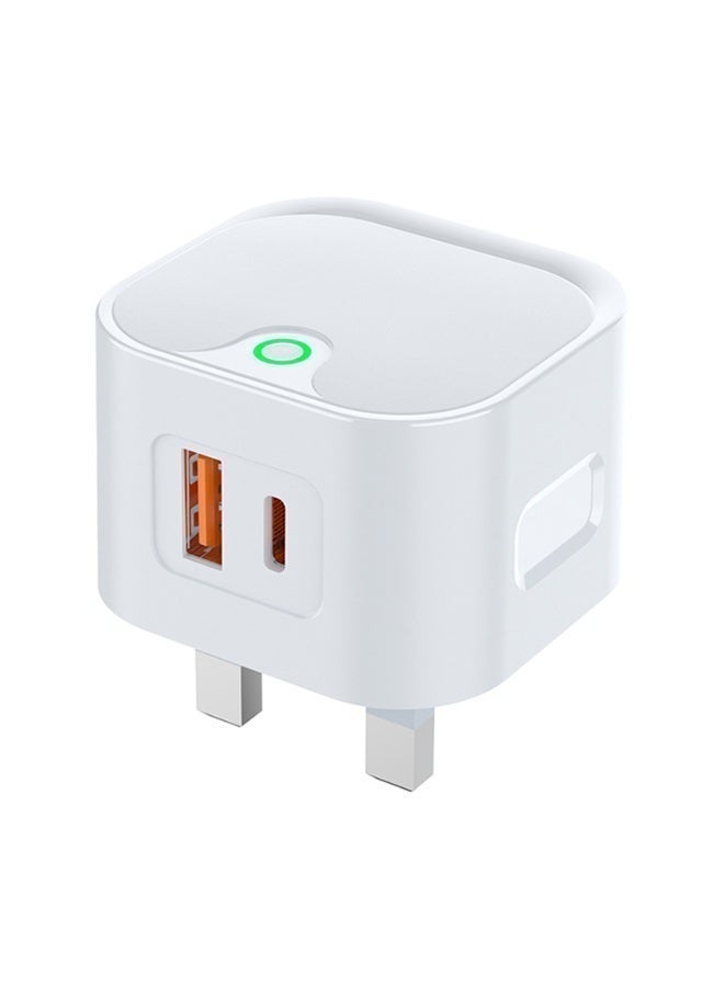 بلجن شاحن جداري سريع بقوة 25 واط  بمنفذين  USB TypeC + USB Type A Output, QC3.0/PD 3.0 /SCP يدعم تقنيات الشحن السريع PD / QC3.0 / SCP مع نظام حماية ذكي يحافظ على أجهزتك من ارتفاع الحرارة أو التيار. مصنوع من مادة PC مقاومة للحريق بتصميم أنيق باللون الأبيض. منفذان ذكيان (USB-C و USB-A) لتمكينك من شحن جهازين في نفس الوقت بكفاءة وأمان. مثالي لهواتف سامسونج، آيفون، التابلت، والأجهزة الذكية الأخرى. - Image 2