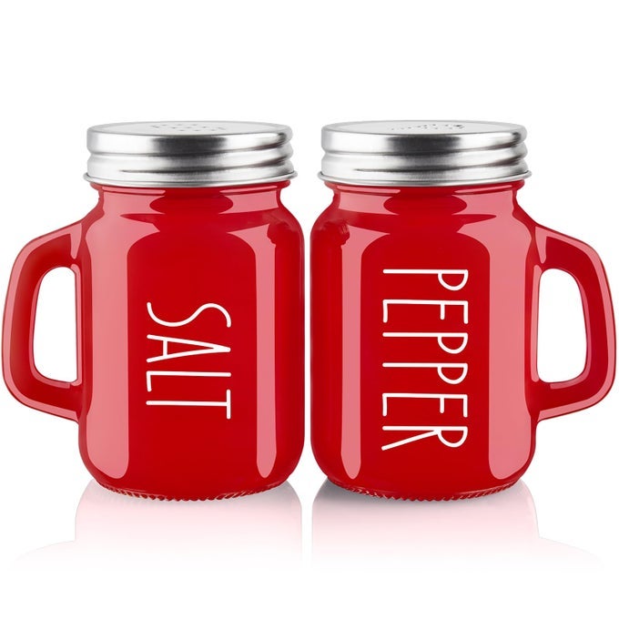 RED SALT AND PEPPER SHAKERS SET 4 OZ CUTE MODERN GLASS CHRISTMAS RED SHAKER SETS WITH STAINLESS STEEL LIDS RED KITCHEN DECOR AND ACCESSORIES FOR HOME RESTAURANTS WEDDINGS