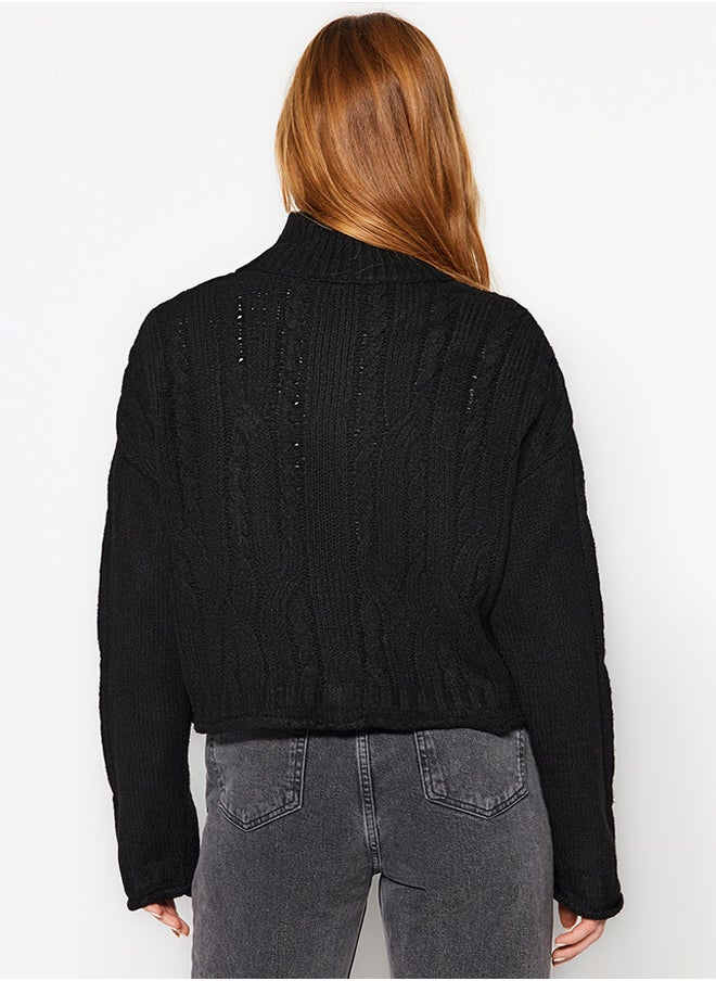 Black Soft-textured Sweater Cardigan with Zipper and Braids TWOAW24HI00202. - pzsku/ZD46DCBBFCE23FDBF2A72Z/45/_/1730940048/e5ddce11-b8d2-461a-8fff-6185d6de7b76
