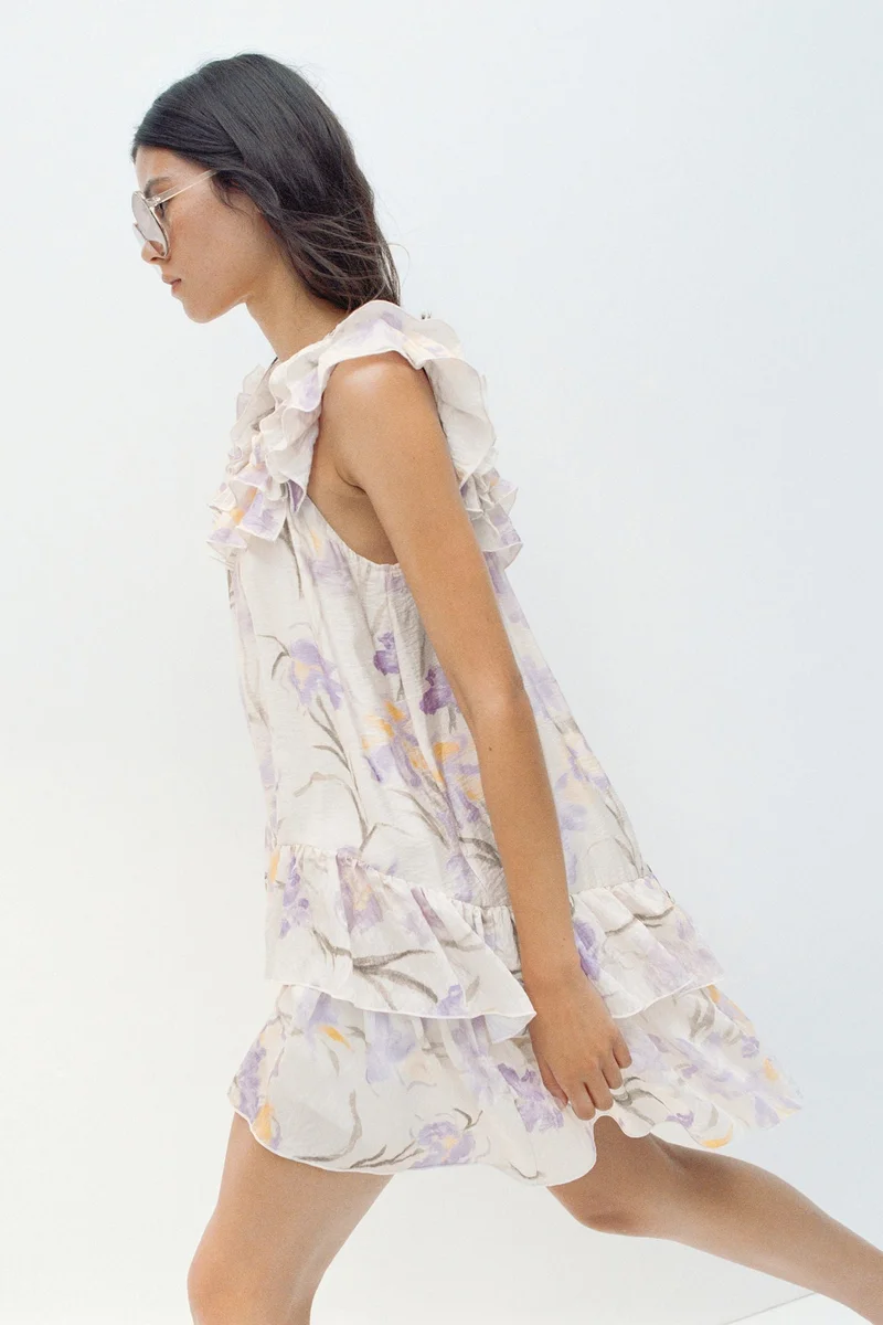 اتش اند ام فستان مزين بكشكشة