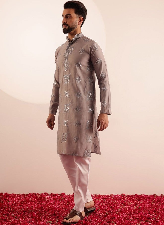 Sojanya Ethnic Motifs Embroidered Kurta With Pyjamas For Men - Image 4