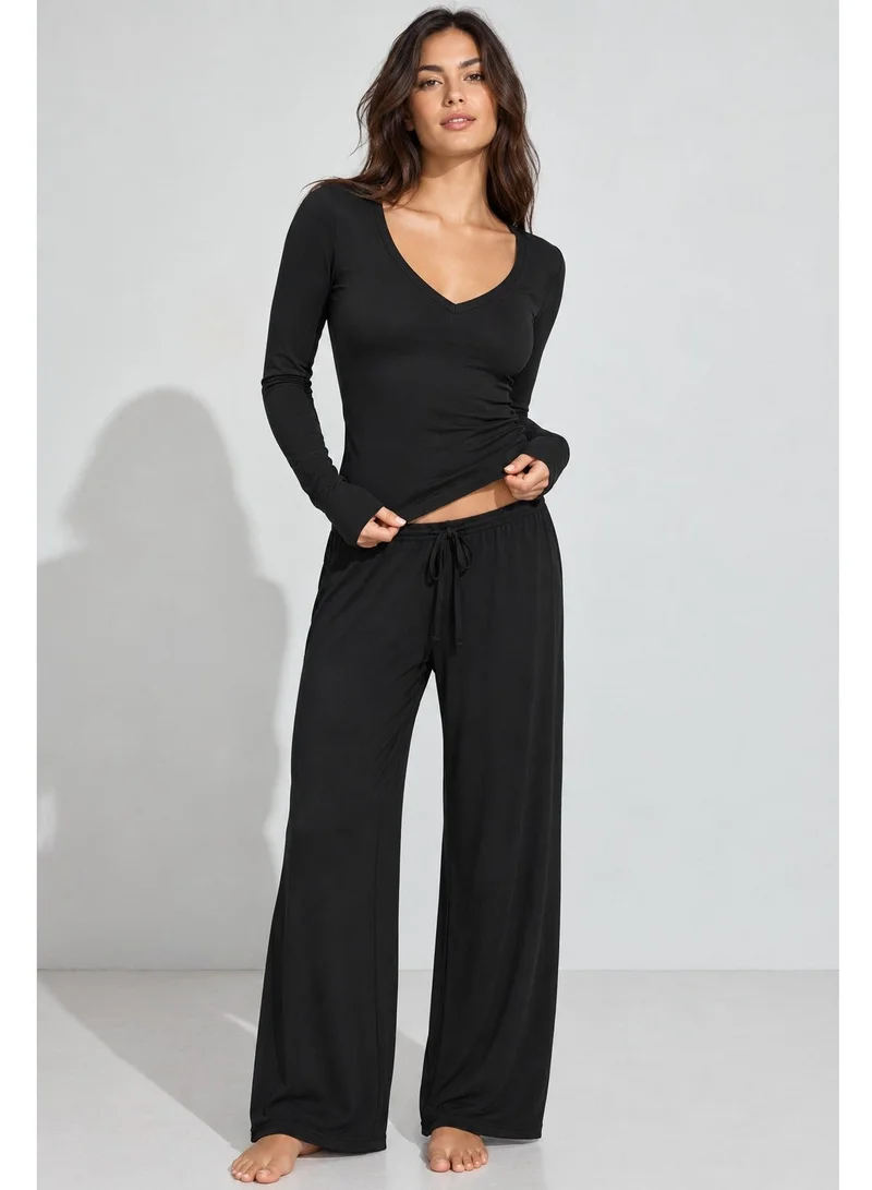Ginger Basics Soft Viscose V Neck Slim Fit T-shirt & Straight Fit Pant Lounge Set