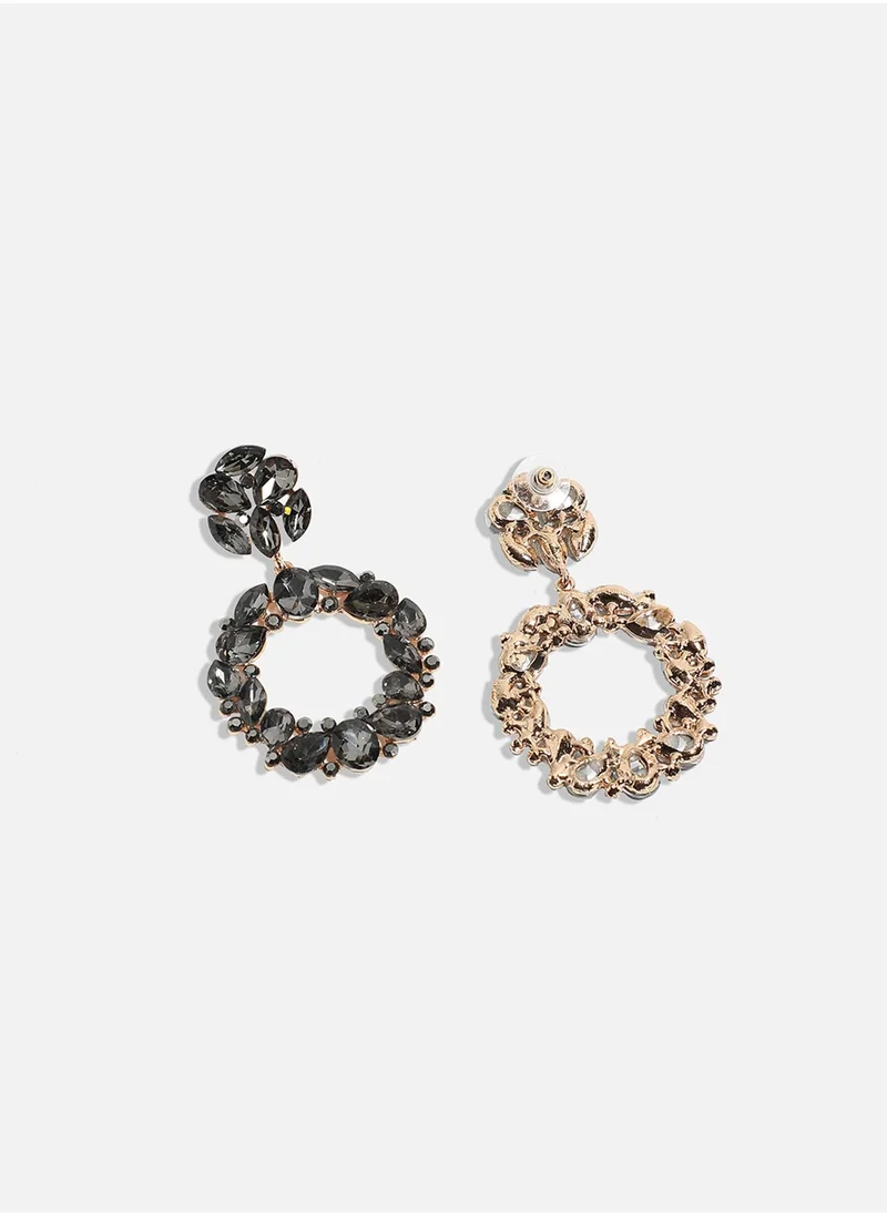 SOHI Splendor Dazzling Drop Earrings
