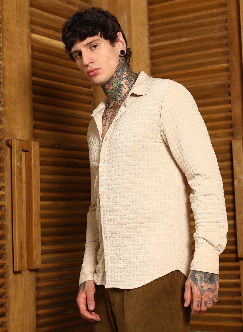 Campus Sutra Men's Ecru Beige Cube-Textured Shirt For Casual Wear | Spread Collar | Long Cuffed Sleeves | Button Closure | Shirt Crafted With Comfort Fit For Everyday Wear - Image 3