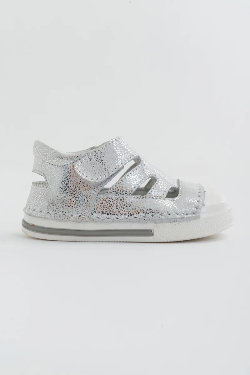 ام ان بي سي Unisex Children's Silver Leather Anatomically Supported First Step Shoes